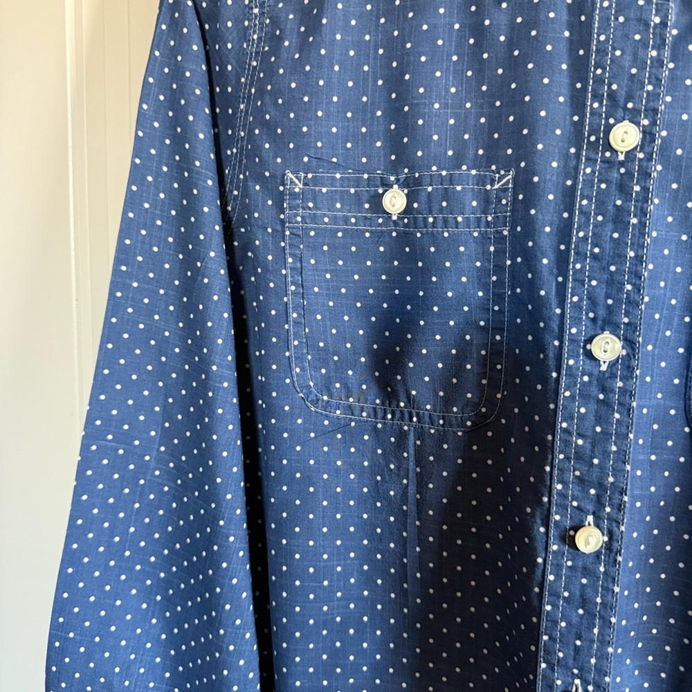 Ralph Lauren Blue and White Button Down Shirt in Very Good Condition. - Picture 5 of 7